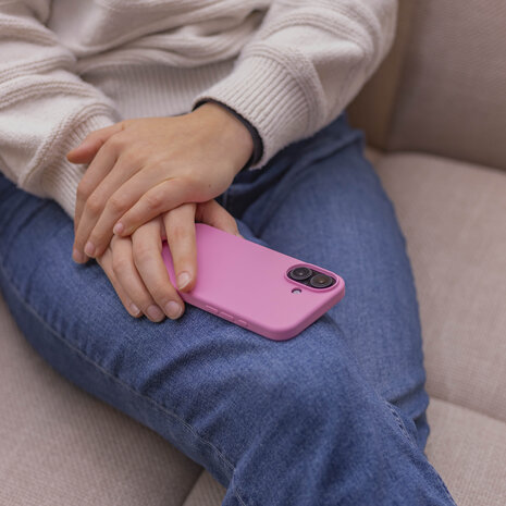 Coverzs Coverzs iPhone 16 Plus luxe siliconen MagSafe hoesje (roze)