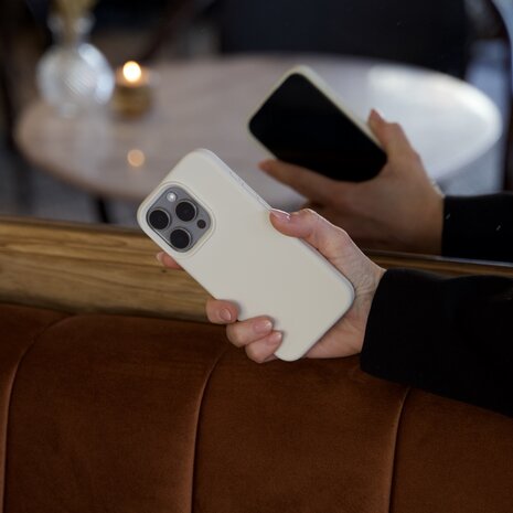 xoxo Wildhearts xoxo Wildhearts Shockproof silicone case Beige - iPhone 13 Pro Max