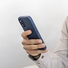 Coverzs Coverzs iPhone 16 luxe leren MagSafe case (donkerblauw) Coverzs Coverzs iPhone 16 luxe leren MagSafe case (donkerblauw)