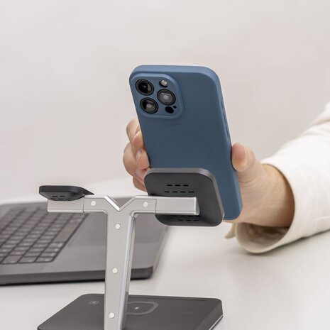 ShieldCase® ShieldCase iPhone 15 Pro Siliconen MagSafe back cover (donkerblauw)