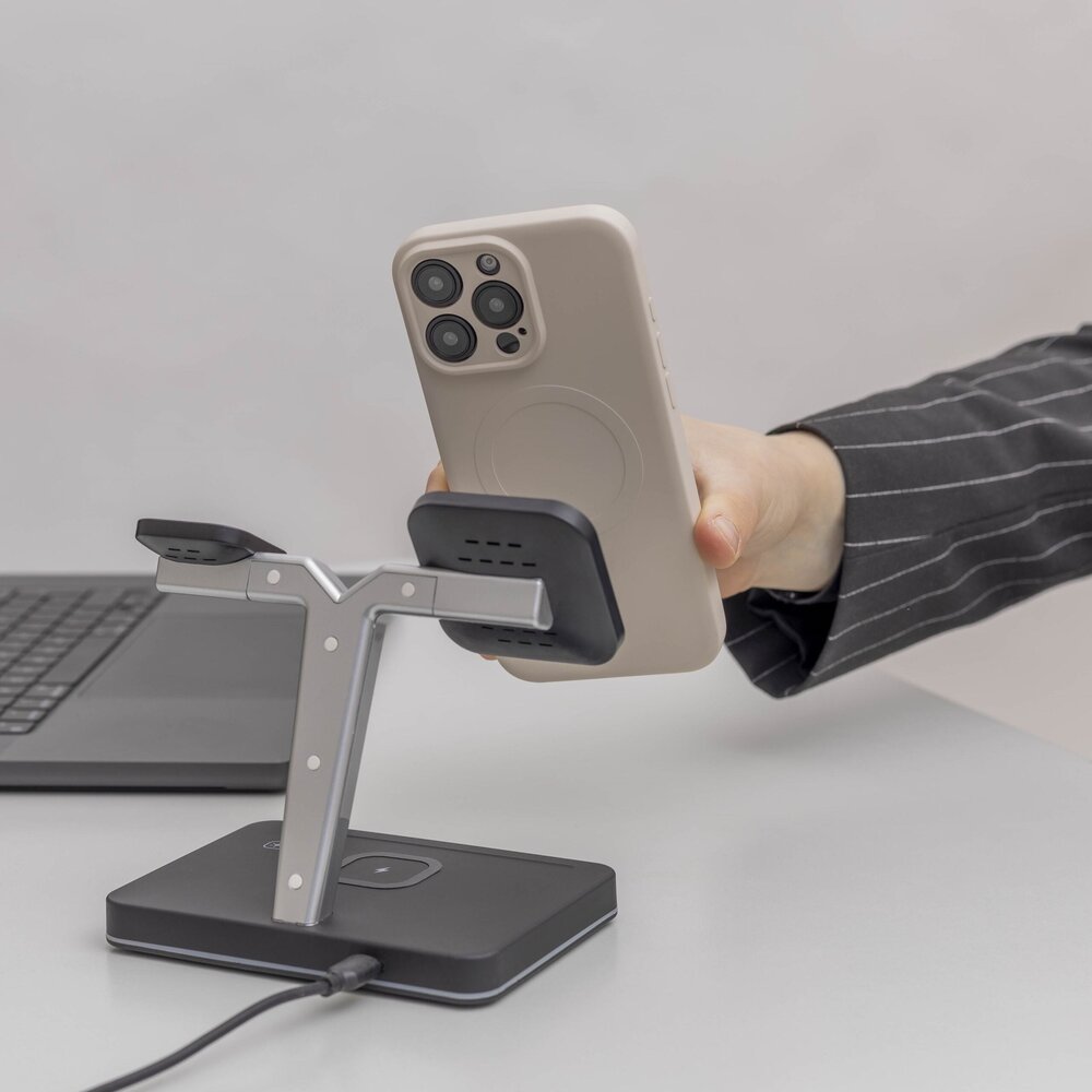 ShieldCase® ShieldCase iPhone 16 Pro Siliconen MagSafe back cover (beige)