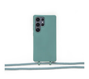 Coverzs Samsung Galaxy S24 Ultra siliconen hoesje met koord (donkergroen)