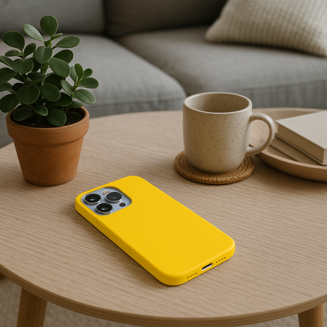 Ceezs Ceezs iPhone 13 Pro hoesje siliconen (Geel)