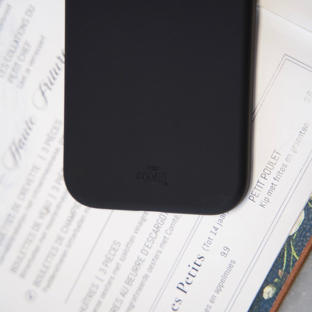 xoxo Wildhearts xoxo Wildhearts Shockproof silicone case - Zwart - iPhone 17 Pro