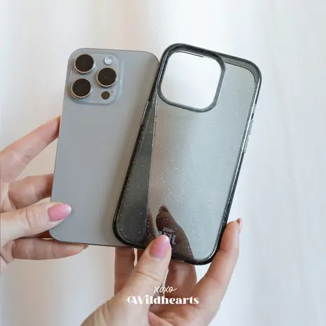 xoxo Wildhearts xoxo Wildhearts iPhone 17e Sparkle Away case (zwart)