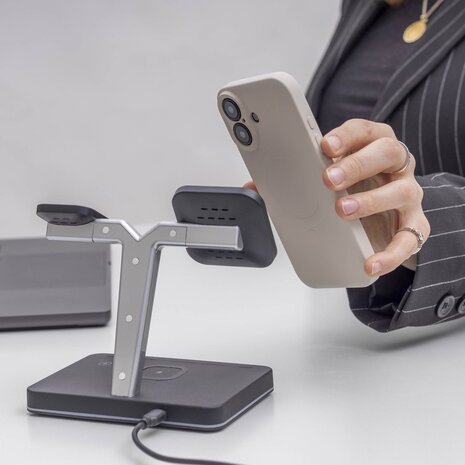 ShieldCase® ShieldCase iPhone 17e Siliconen MagSafe back cover (beige)