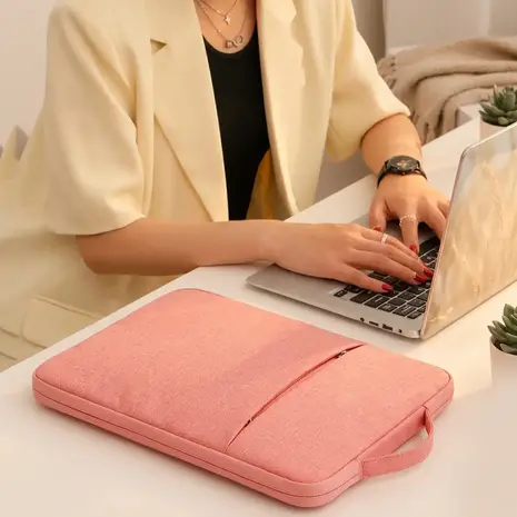 Coverzs Coverzs Luxe laptoptas met handvat 14 Inch (roze)