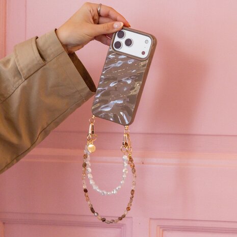 xoxo Wildhearts xoxo Wildhearts iPhone 14 Plus - Glaze Cord Case - Soft Taupe & Pearls
