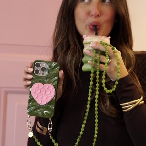 xoxo Wildhearts xoxo Wildhearts iPhone 14 Plus - Glaze Cord Case - Brown Sugar & Pearls