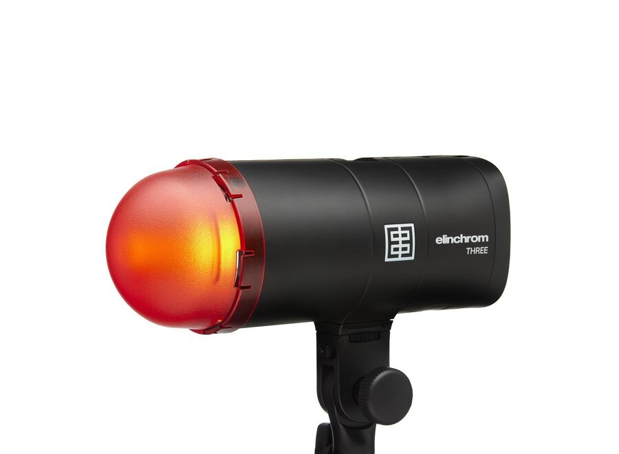 Elinchrom THREE Off Camera Flash Kit + Charger