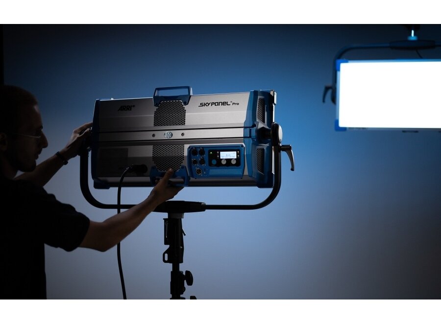 SkyPanel S60 Pro MAN blue/silver (Schuko)