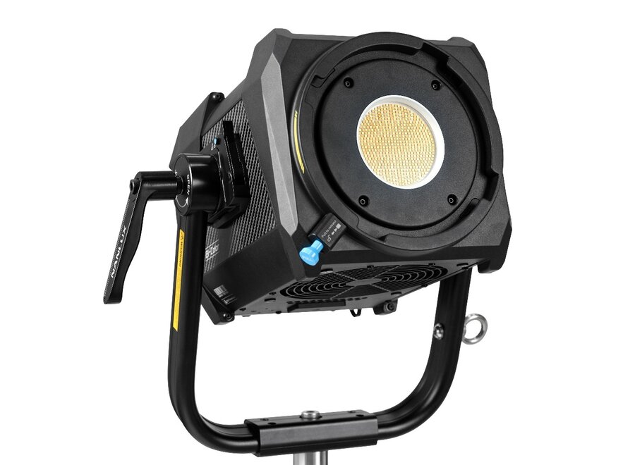 Evoke 1200 Bi-Color Spot Light + 45° Reflector
