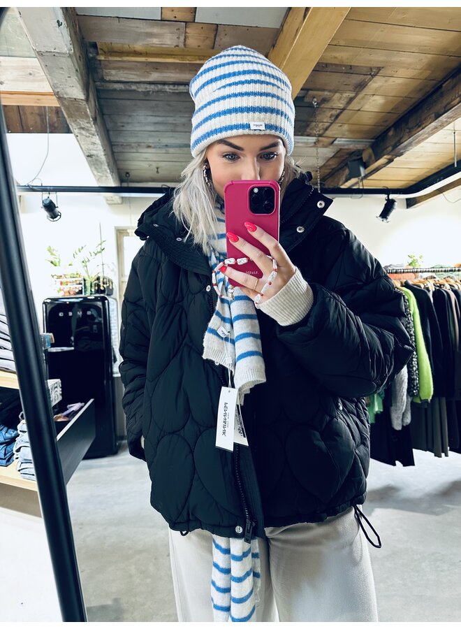 W23B230 Beanie Stripe - Ecru/Blue