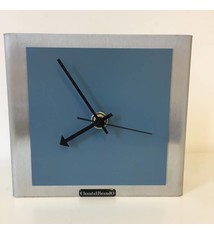 ChantalBrandO Tafelklok NIKE DESIGN STEEL BLUE