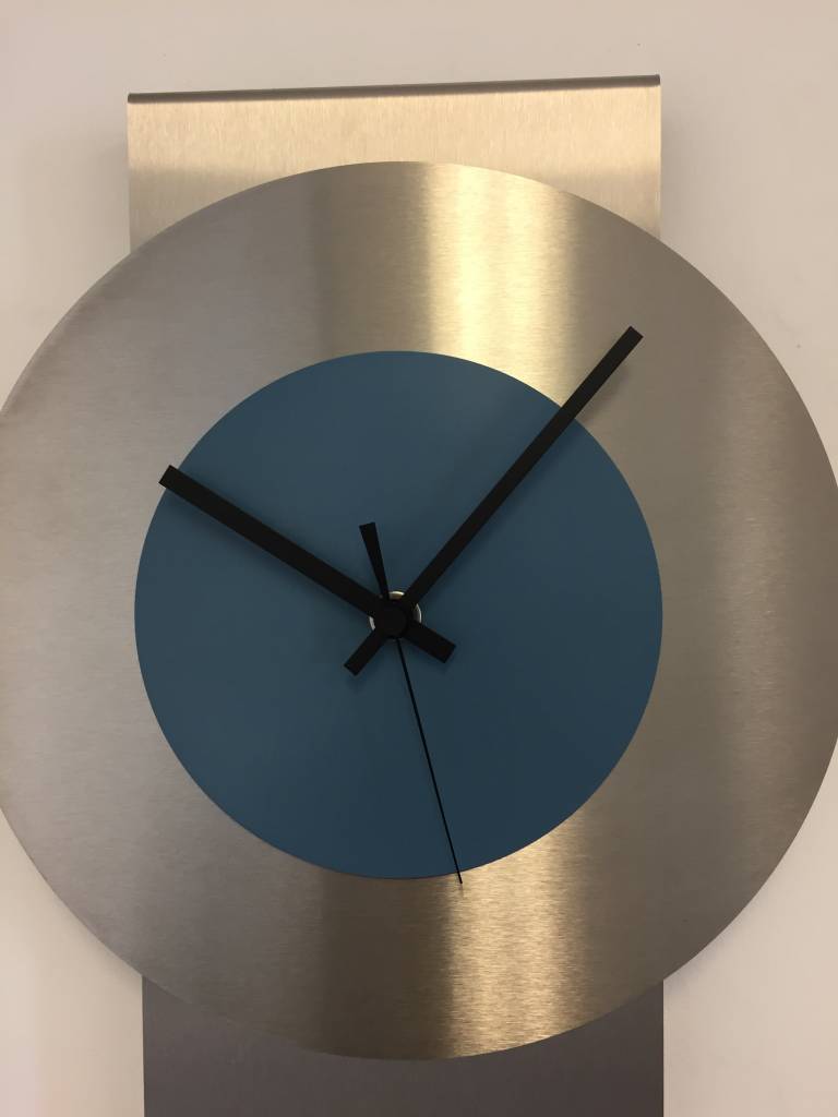 ChantalBrandO Wandklok Pendulum Steel-Blue Design
