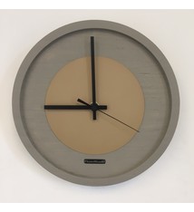 ChantalBrandO Wandklok Quinten Camel Modern Design