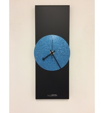 ChantalBrandO Wandklok Black-Line & Hammer Blue Modern Design RVS
