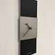 ChantalBrandO Wandklok Black-Line Silver Square RED Pointer Modern Design RVS