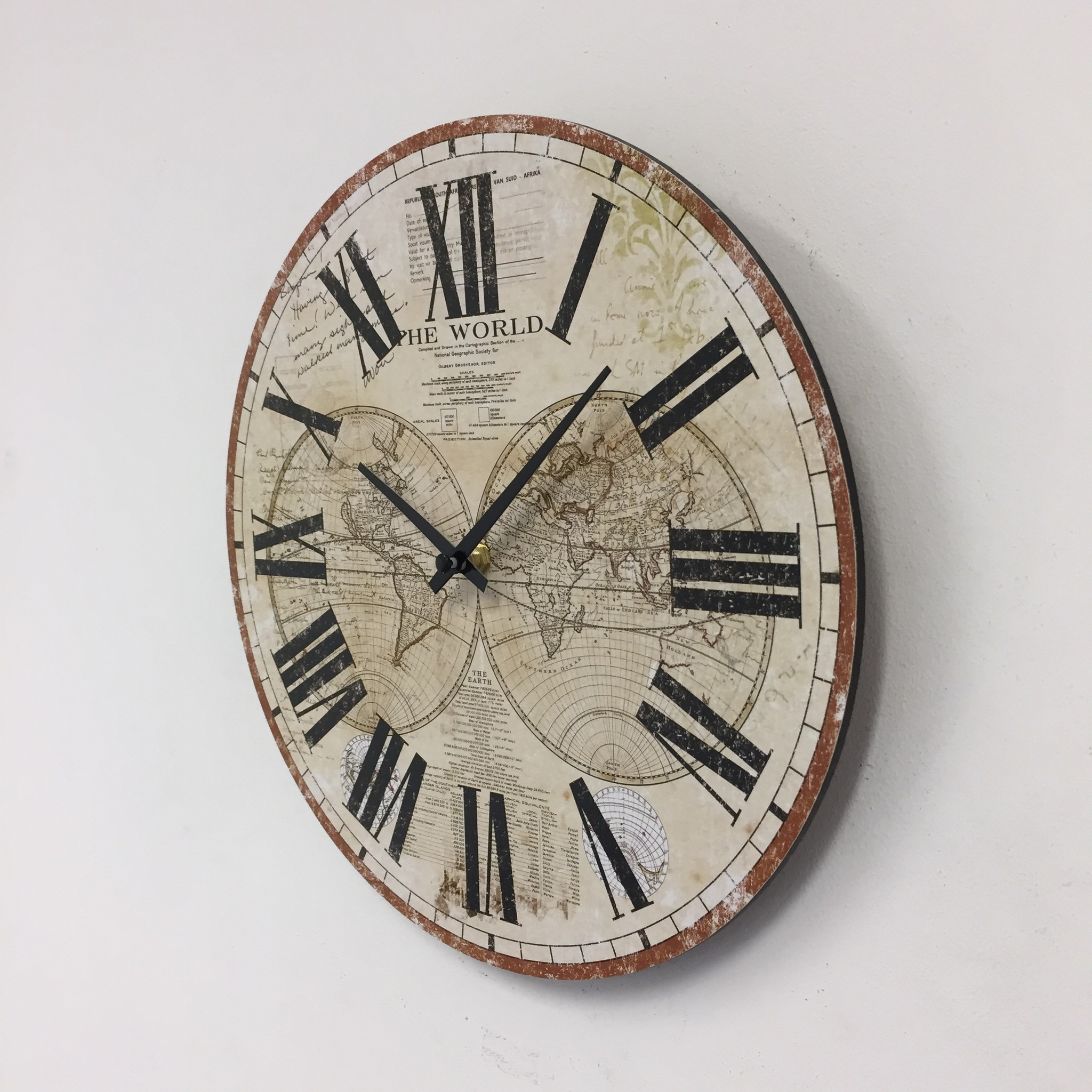 Wandklok wereld retro design