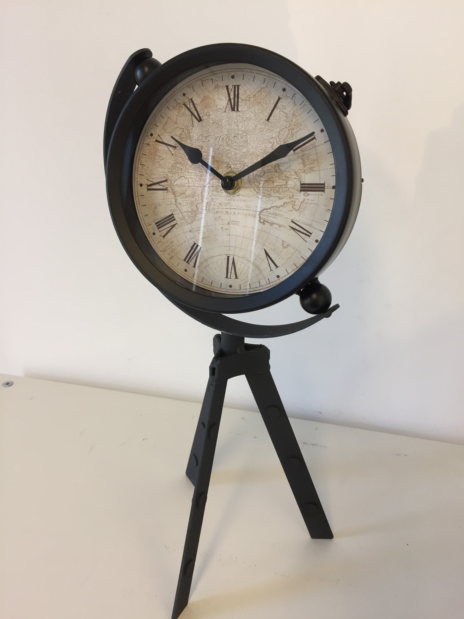 NiceTime Tafelklok Vintage Black Industrieel Design