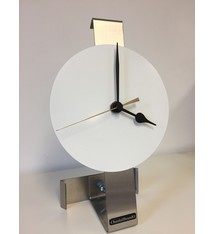 ChantalBrandO Tafelklok WHITE SPIRIT- GOLDEN POINTER- MODERN DUTCH DESIGN