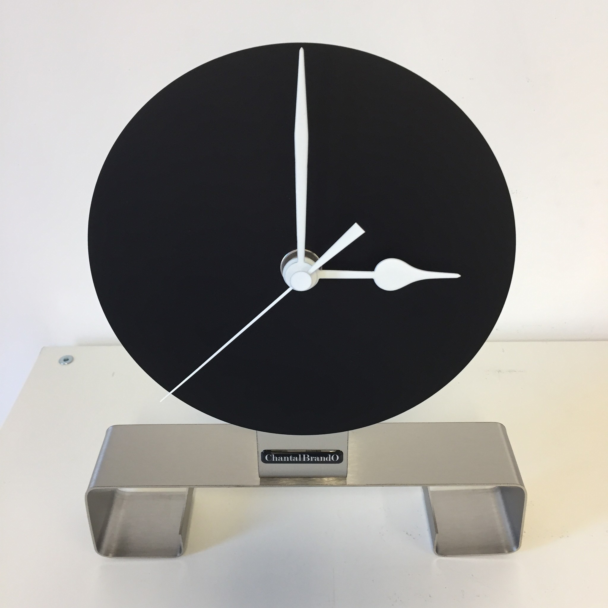 ChantalBrandO Tafelklok ODYV BLACK MODERN DUTCH DESIGN