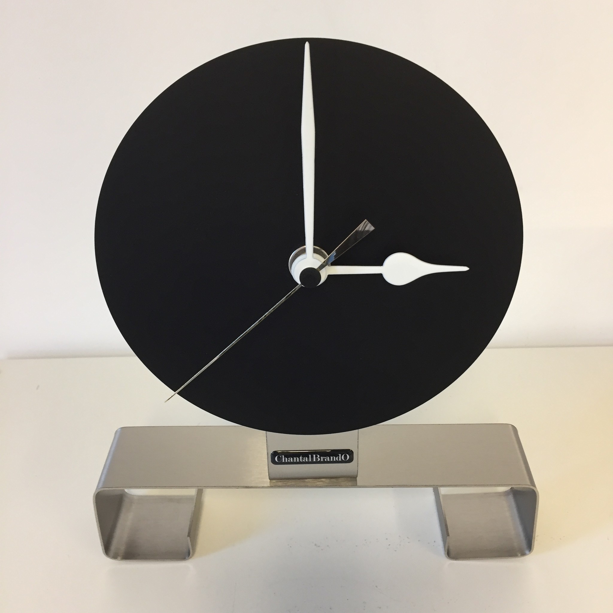ChantalBrandO Tafelklok ODYV BLACK MODERN DUTCH DESIGN