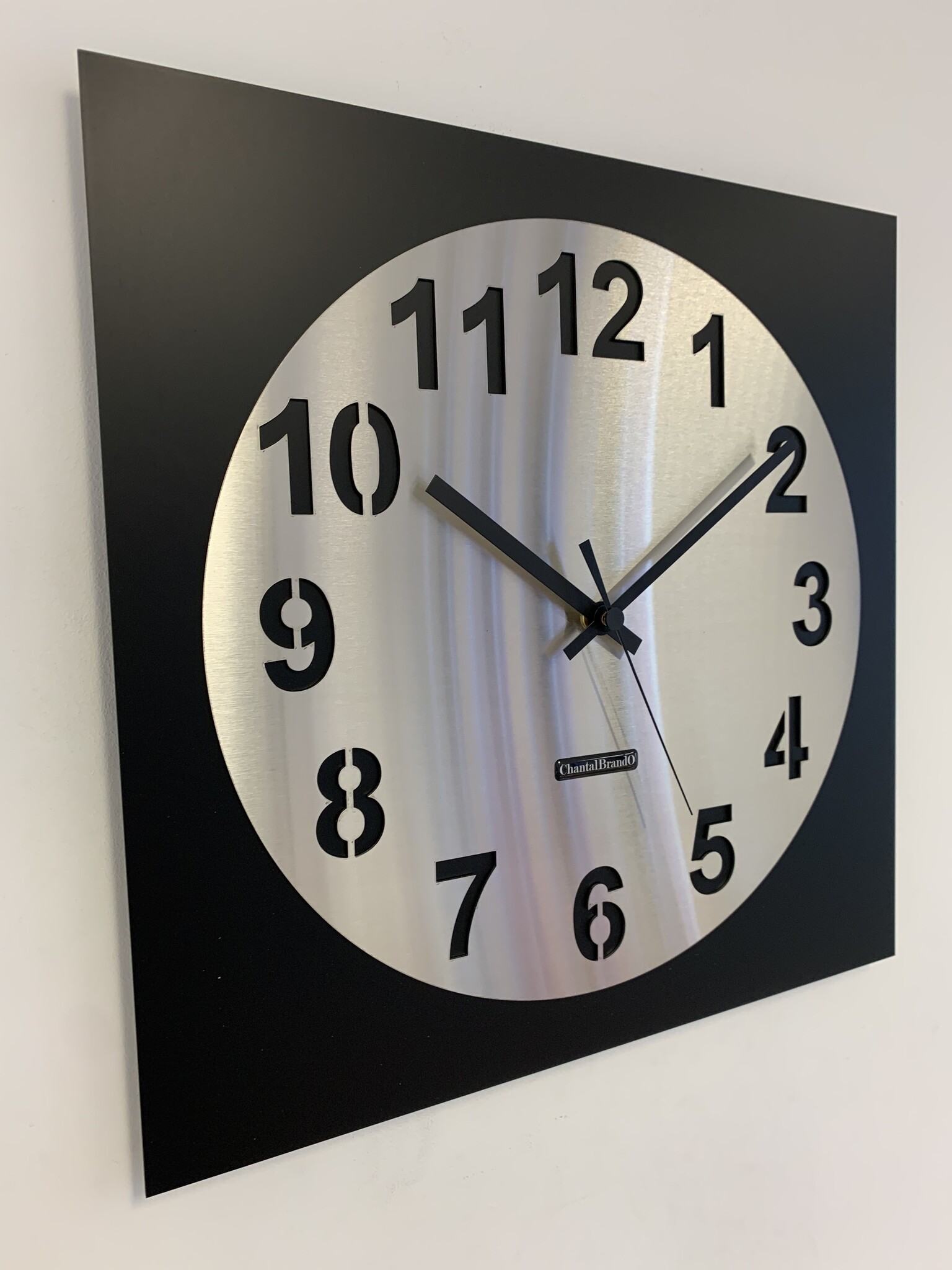 Wandklok ChantalBrandO - AMSTERDAM CARRE - MODERN DESIGN -