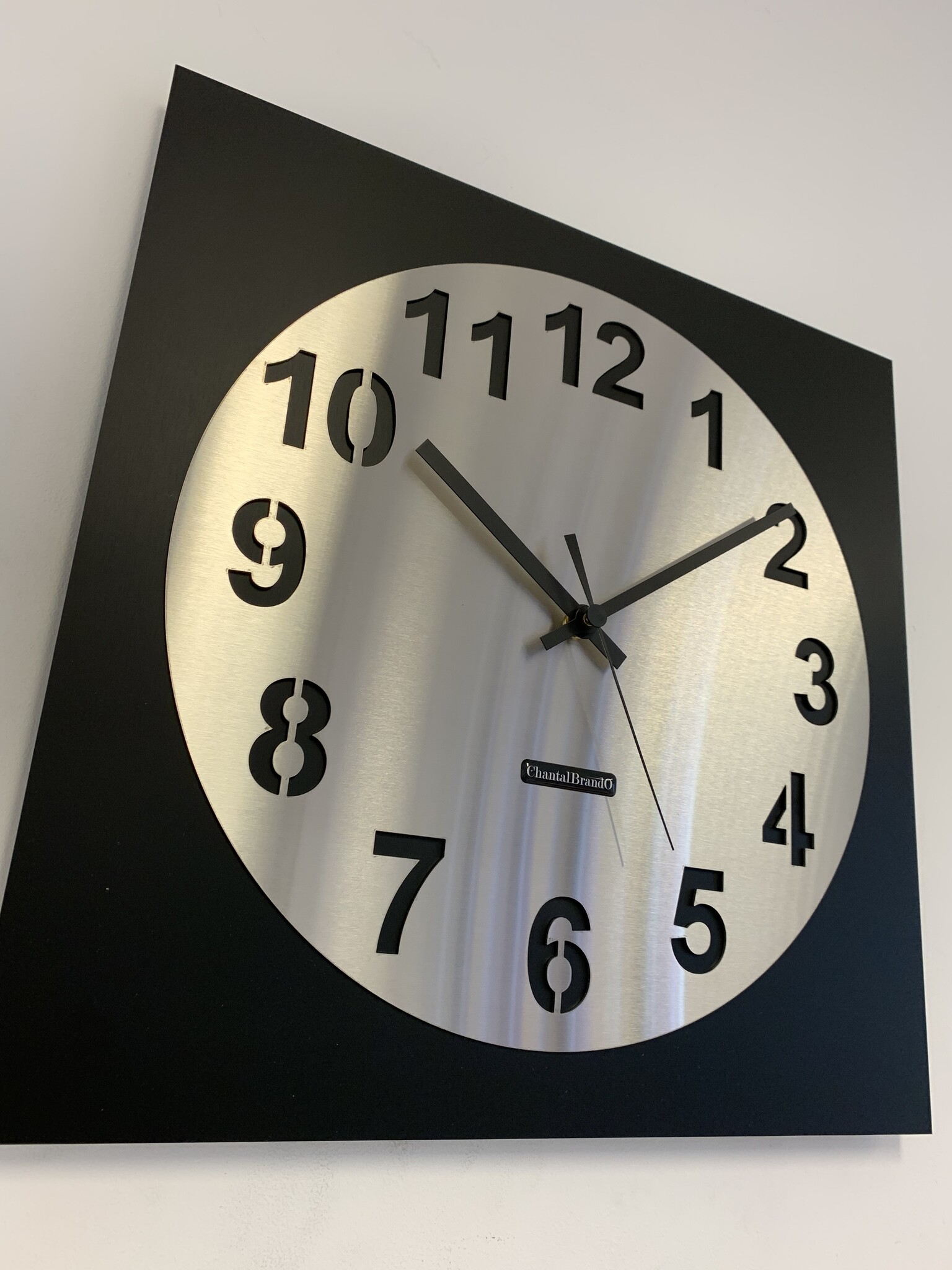 Wandklok ChantalBrandO - AMSTERDAM CARRE - MODERN DESIGN -