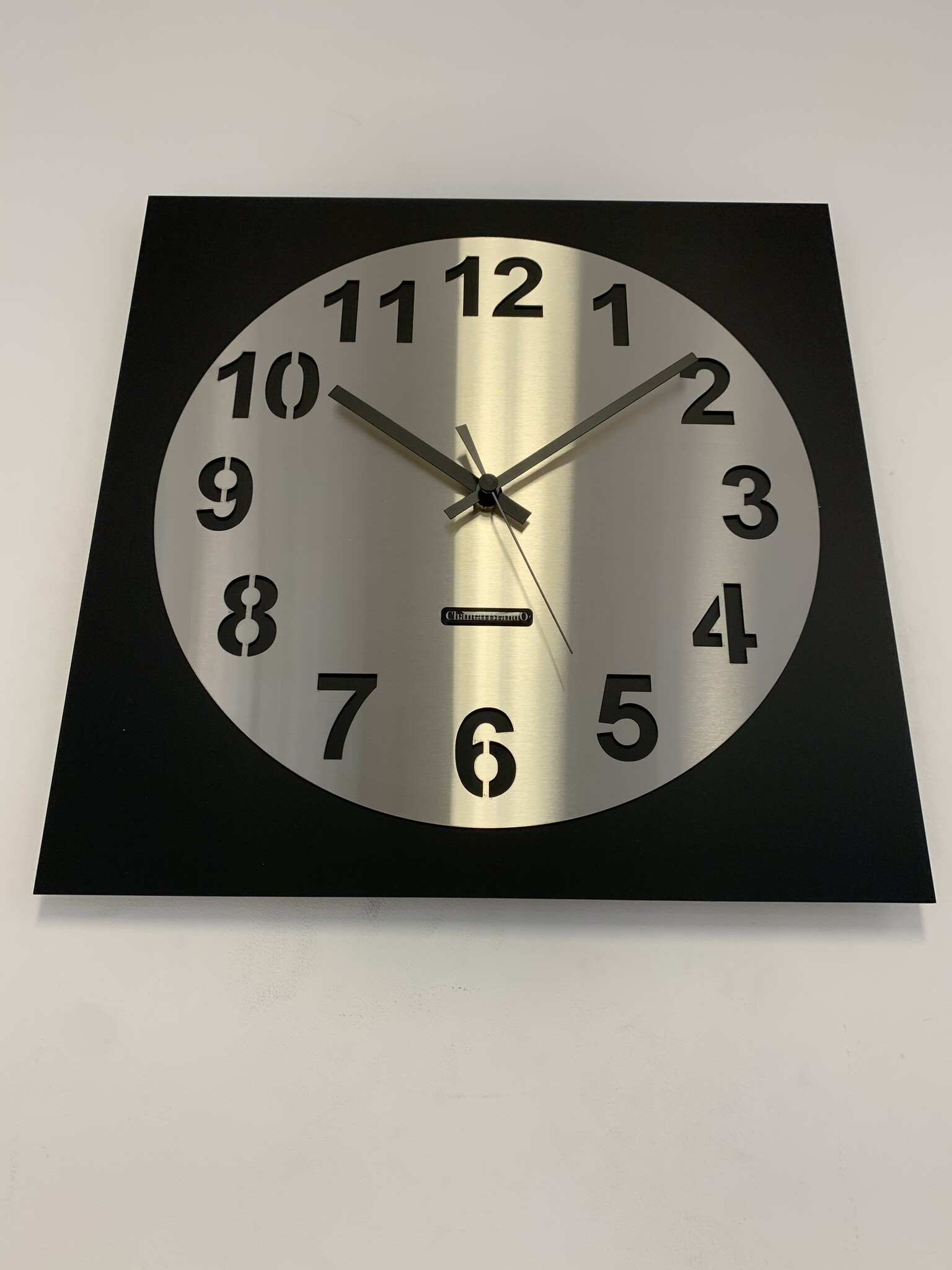 Wandklok ChantalBrandO - AMSTERDAM CARRE - MODERN DESIGN -