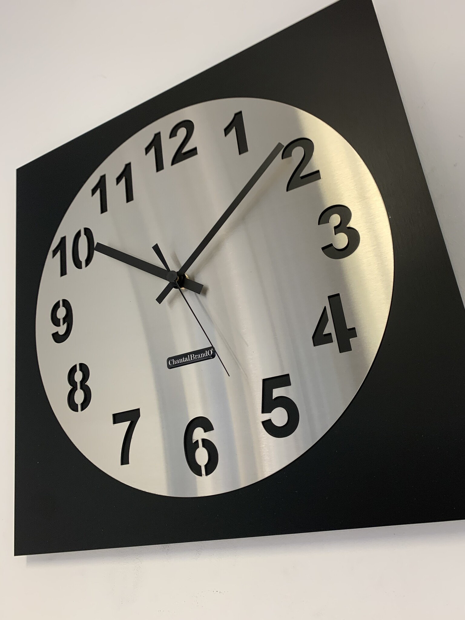 Wandklok ChantalBrandO - AMSTERDAM CARRE - MODERN DESIGN -