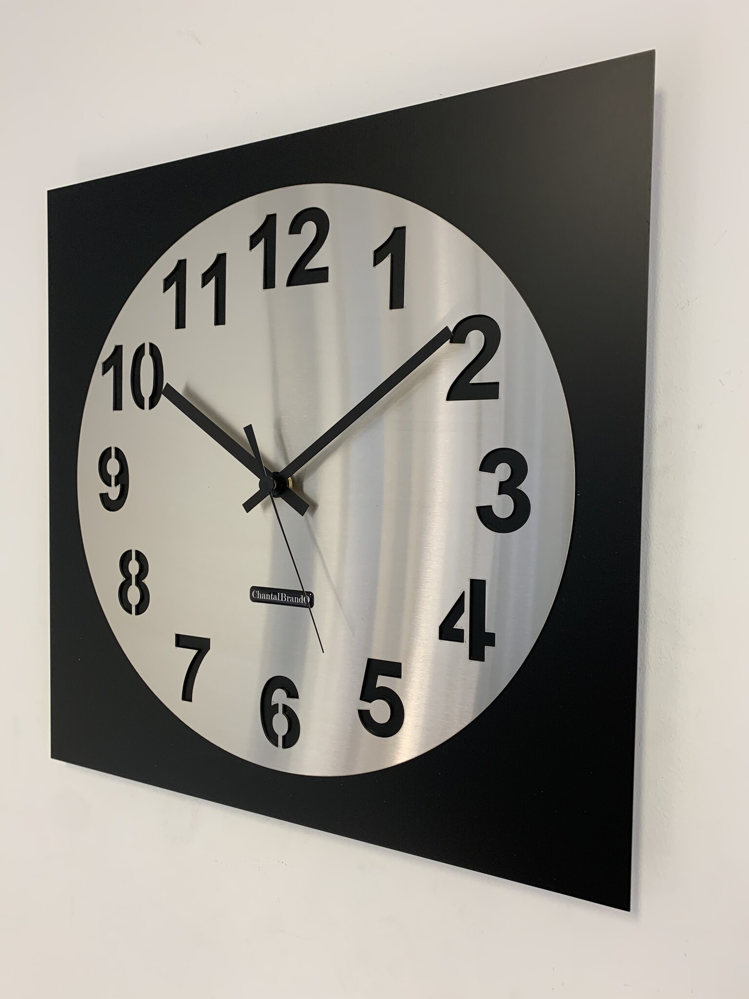 Wandklok ChantalBrandO - AMSTERDAM CARRE - MODERN DESIGN -