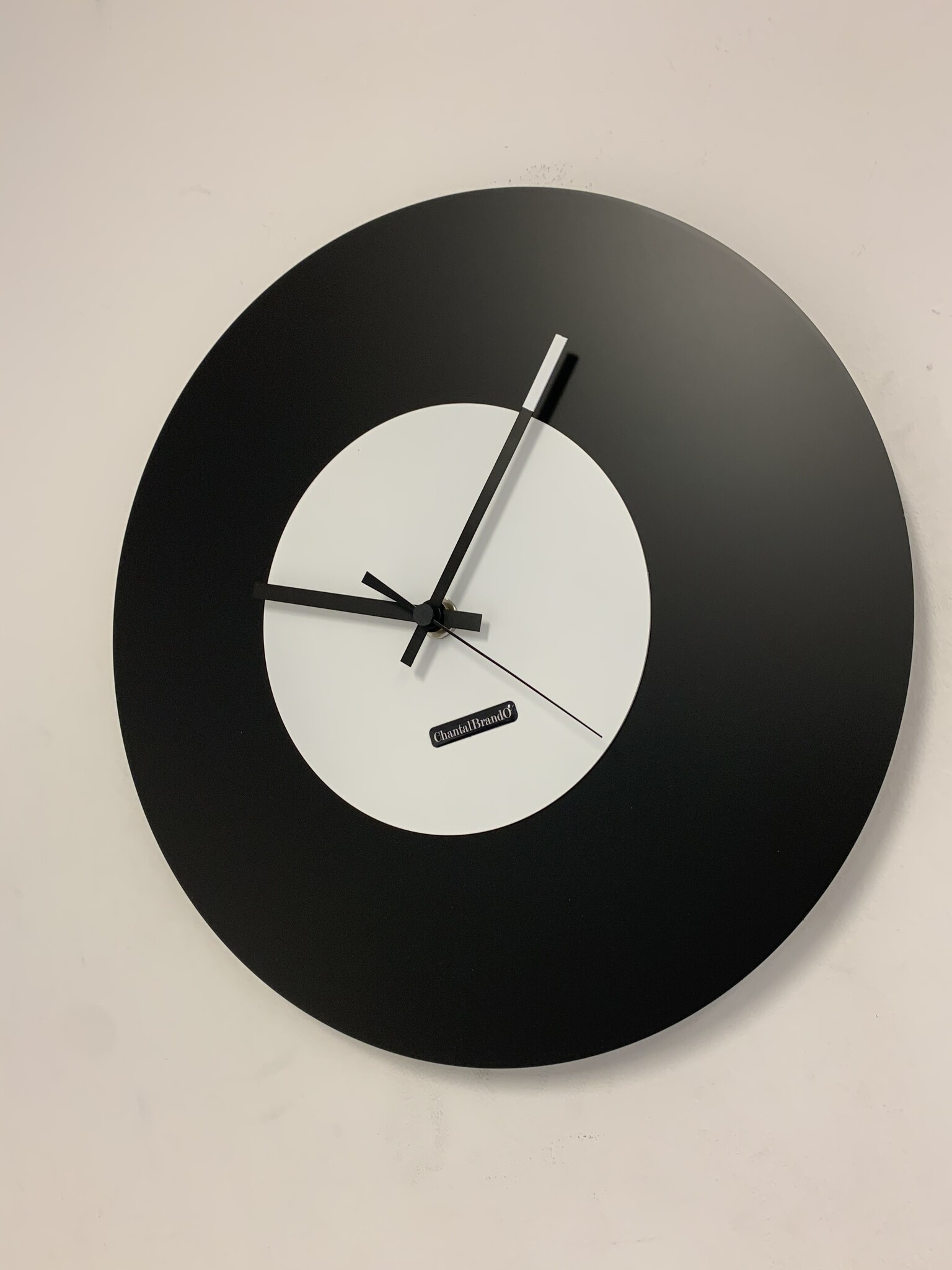 Wandklok ChantalBrandO MISTRAL BLACK & WHITE -- MODERN DESIGN --