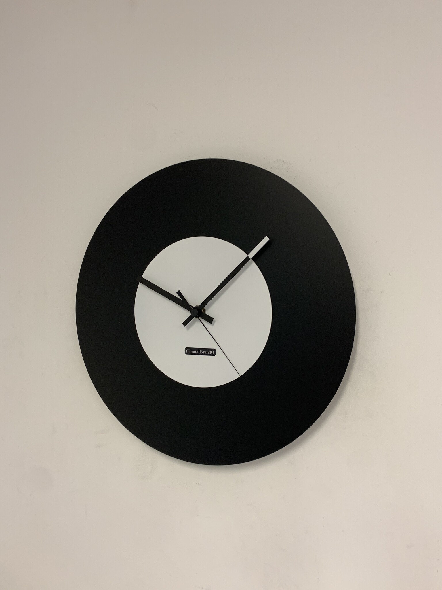 Wandklok ChantalBrandO MISTRAL BLACK & WHITE -- MODERN DESIGN --
