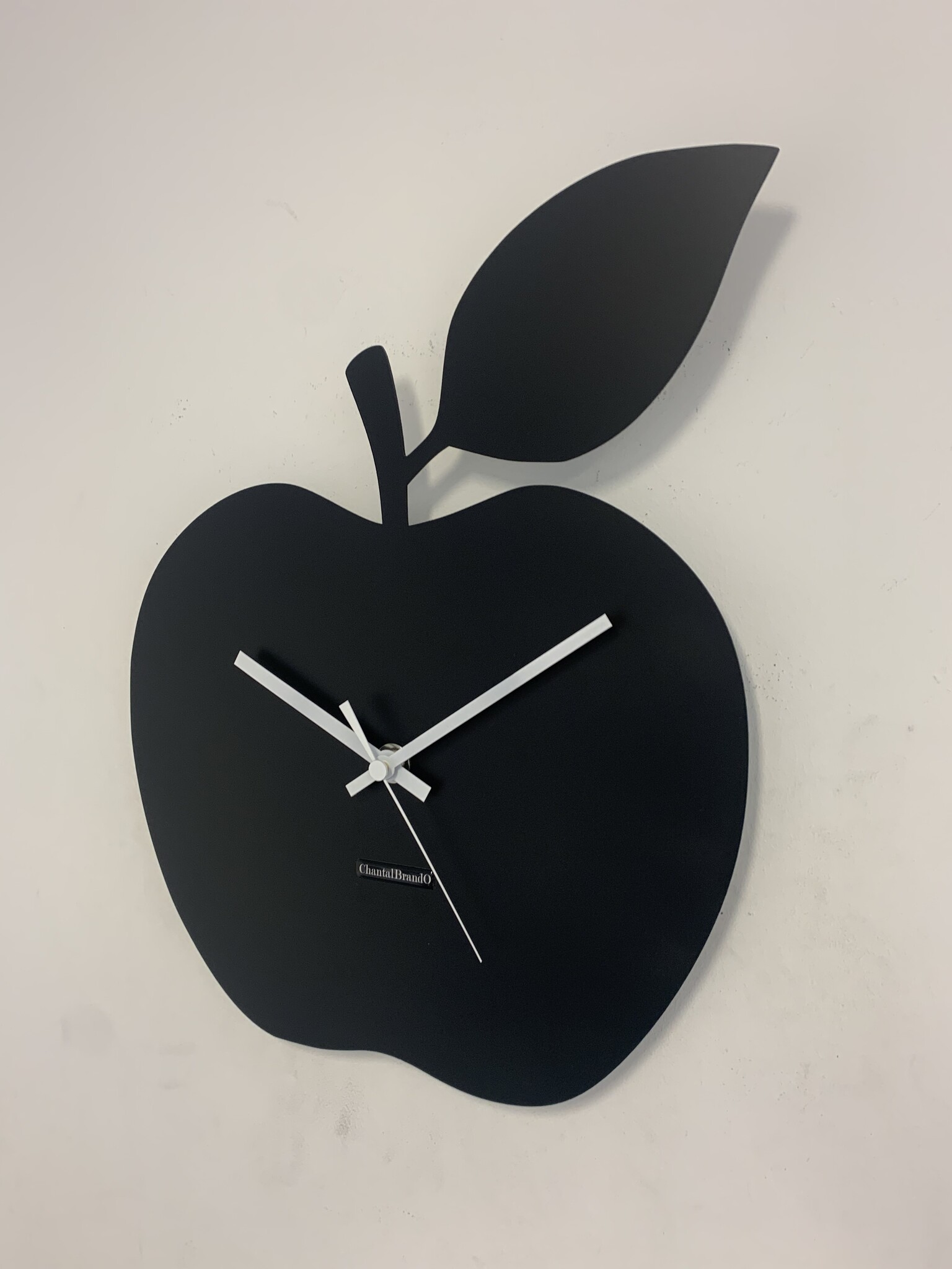 ChantalBrandO Wandklok ChantalBrandO BLACK APPEL -- MODERN DESIGN --