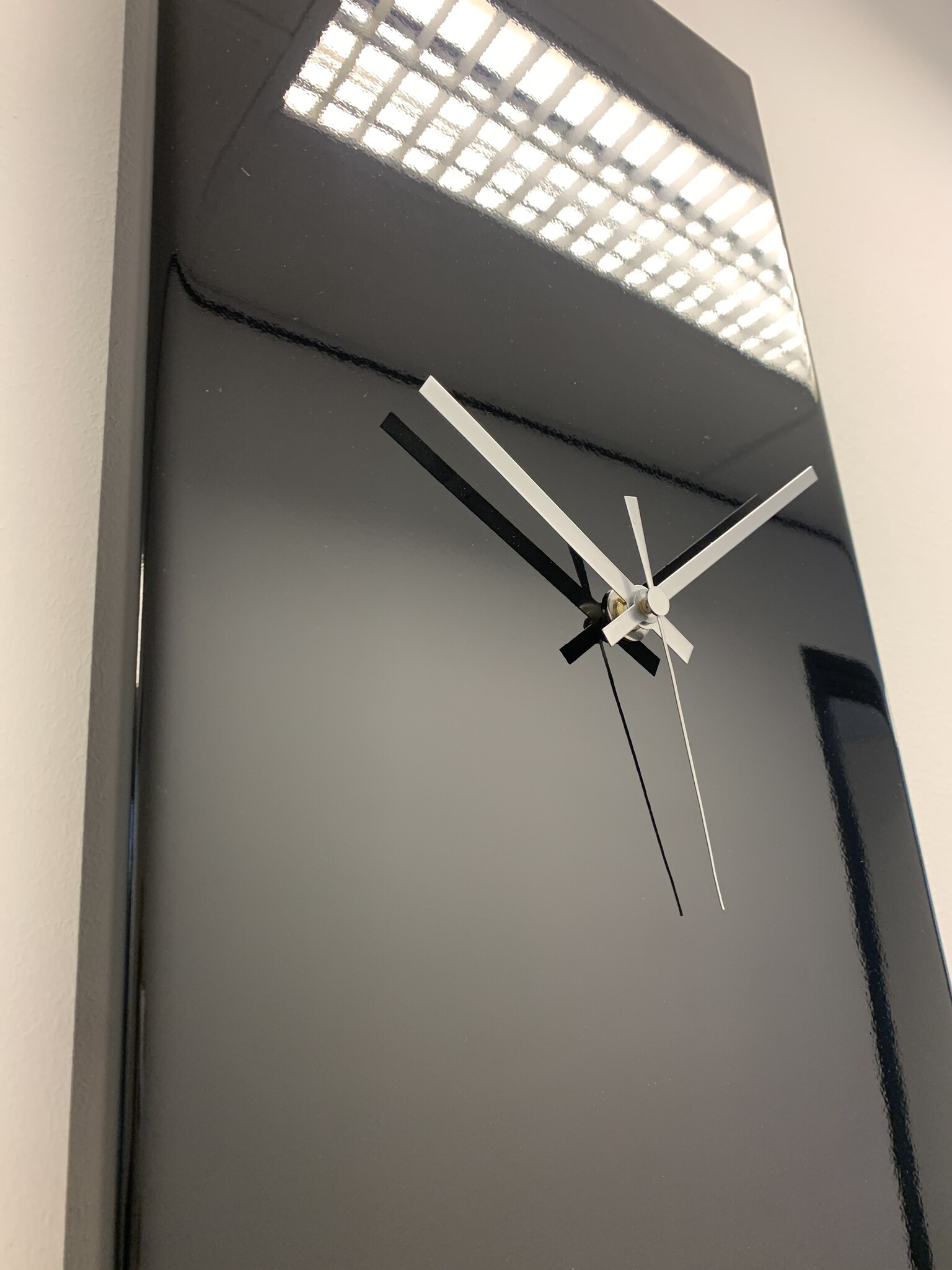 ChantalBrandO Wandklok TIVOLI BLACK == MODERN DESIGN ==