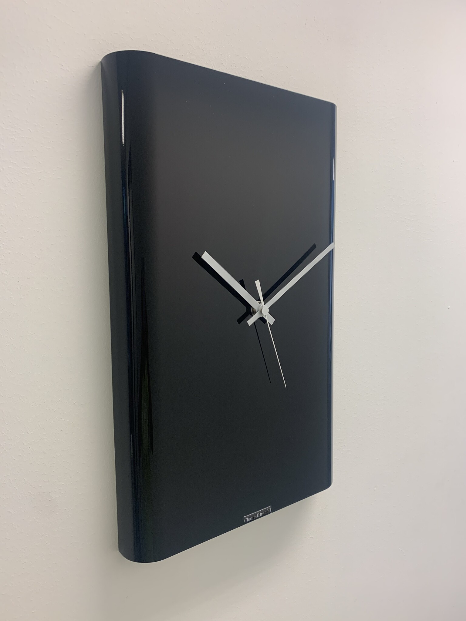 ChantalBrandO Wandklok CHANTALBRANDO -- SARAGOSSA BLACK -- MODERN DESIGN -- MADE IN HOLLAND