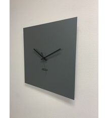 ChantalBrandO Wandklok CHANTALBRANDO -- TIME SQUARE 40 -- NARDO GREY -- MODERN DESIGN --