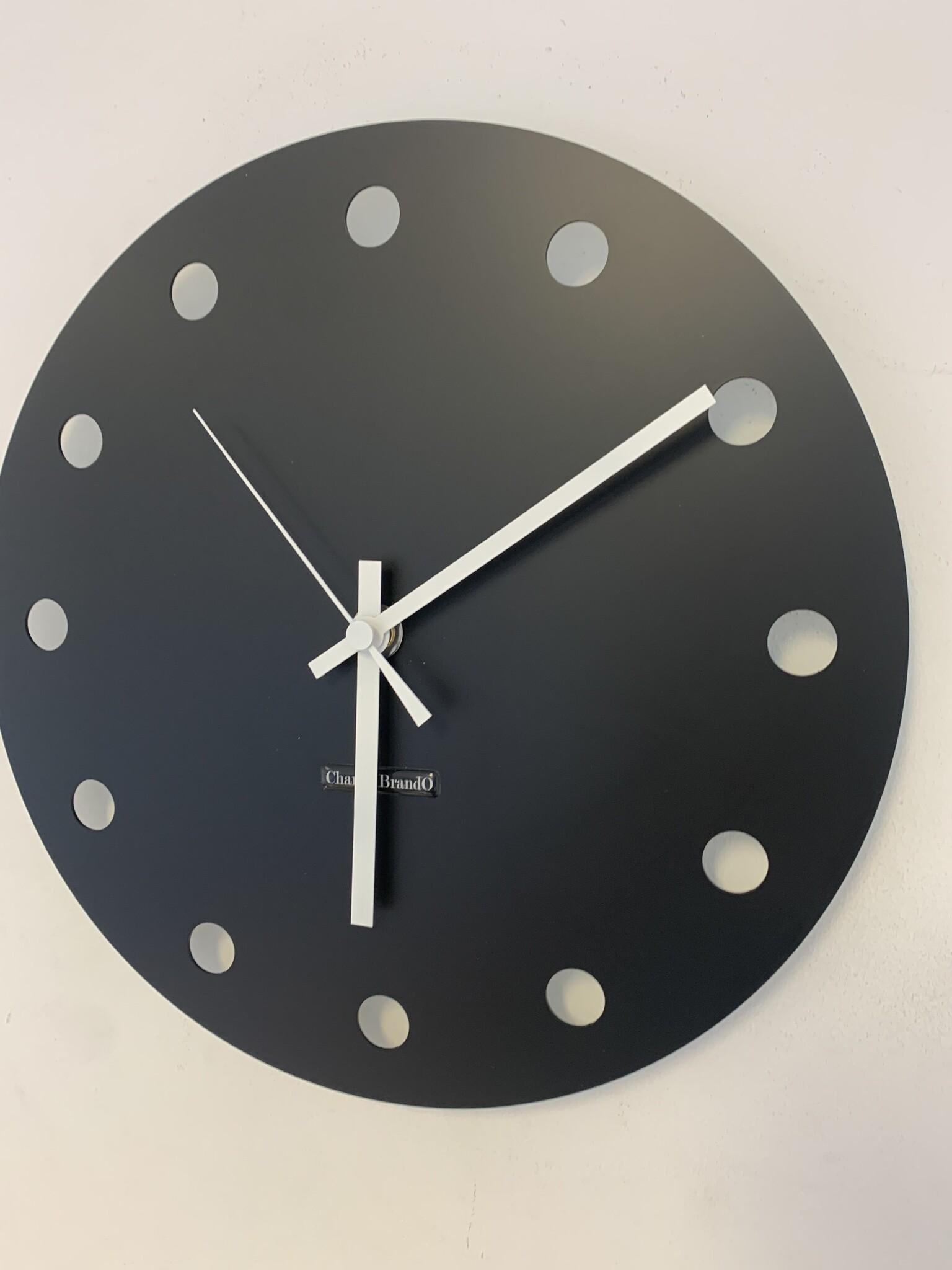 ChantalBrandO Wandklok CHANTALBRANDO -- BLACK -- NEVADA 34 -- MODERN DESIGN IN ZWART