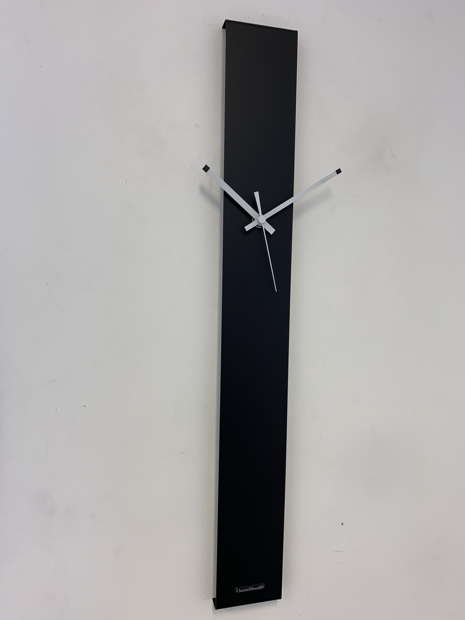ChantalBrandO Wandklok CHANTALBRANDO SUMMIT BLACK MODERN DESIGN = ZWART