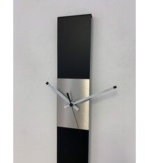 ChantalBrandO Wandklok CHANTALBRANDO SUMMIT BLACK & SILVER MODERN DESIGN = ZWART & ZILVER