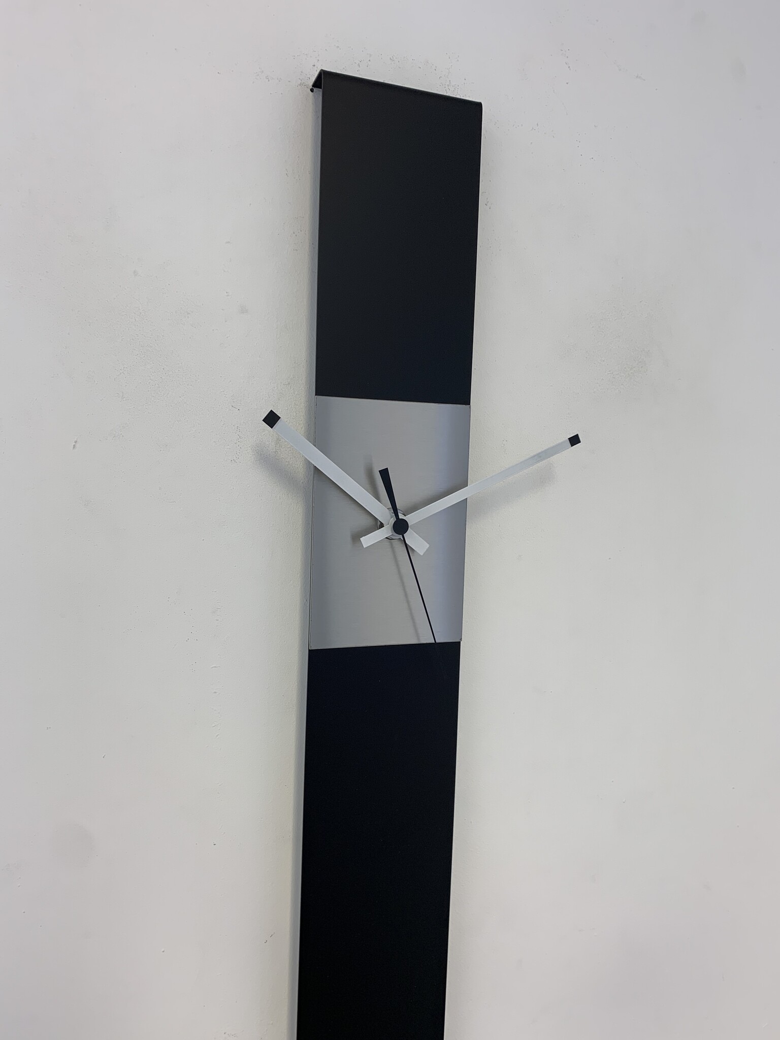 ChantalBrandO Wandklok CHANTALBRANDO SUMMIT BLACK & SILVER MODERN DESIGN = ZWART & ZILVER