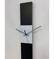 ChantalBrandO Wandklok CHANTALBRANDO SUMMIT BLACK & WHITE MODERN DESIGN = ZWART & WIT