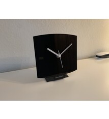 ChantalBrandO CHANTALBRANDO -- TAFELKLOK SORRENTO -- MODERN DESIGN -- MADE IN HOLLAND --