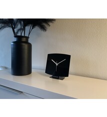 ChantalBrandO CHANTALBRANDO -- TAFELKLOK SORRENTO -- MODERN DESIGN -- MADE IN HOLLAND --