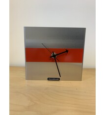 ChantalBrandO Tafelklok RVS NIKE RED STRIPE