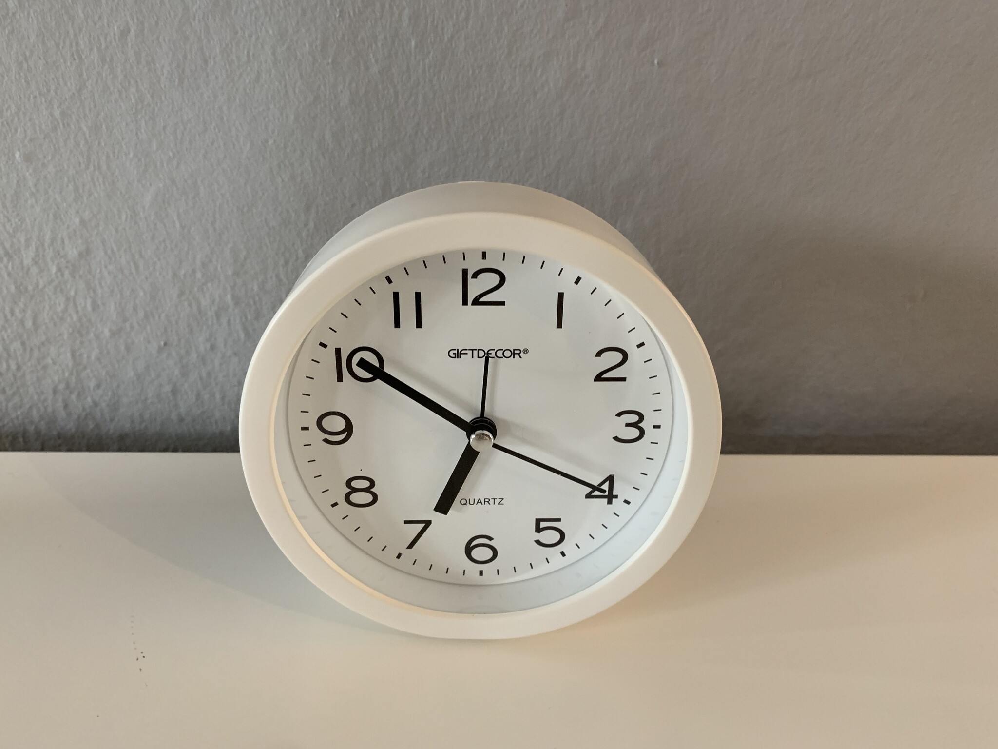 Tafelklok MODENA modern design