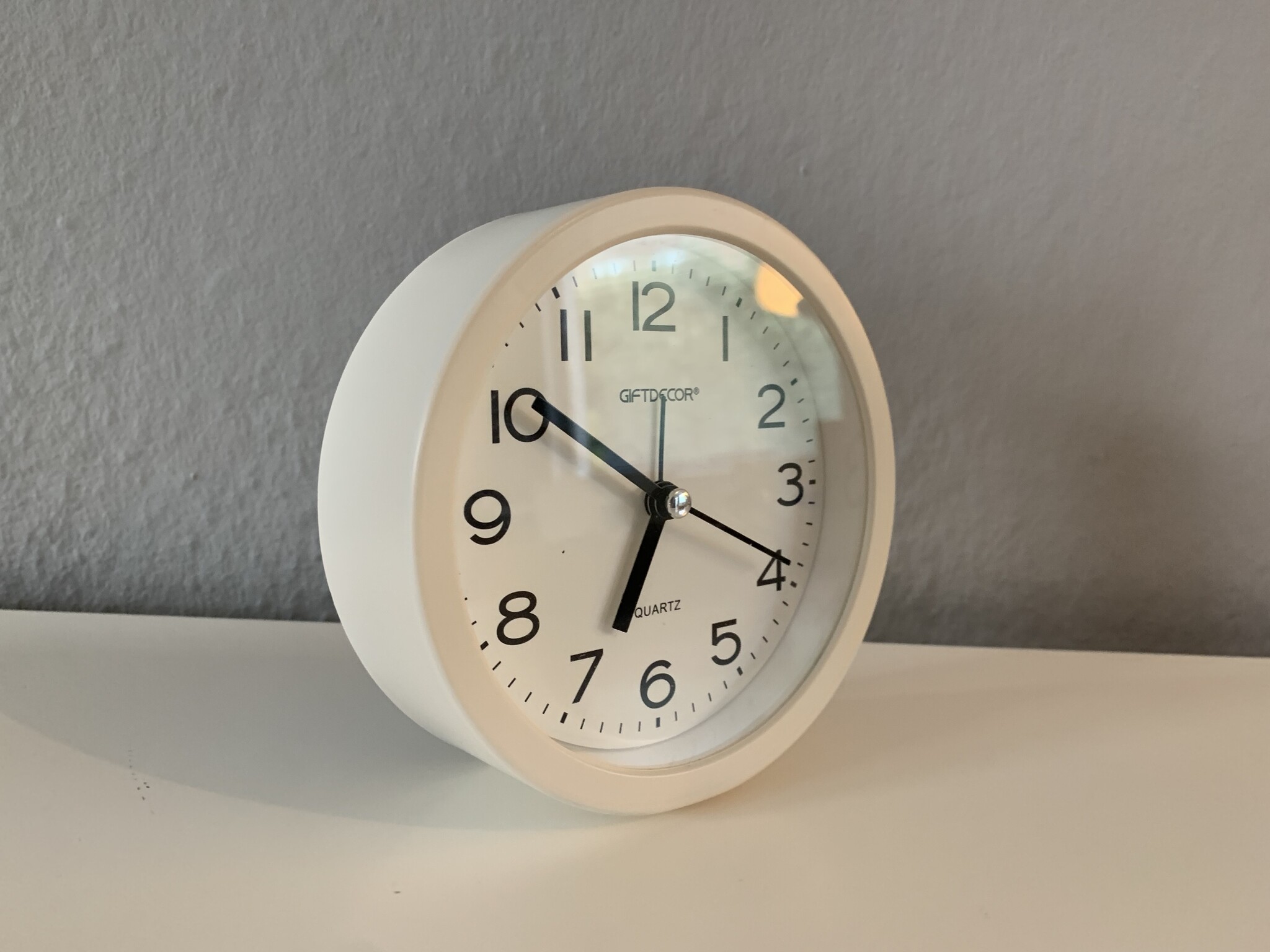 Tafelklok MODENA modern design