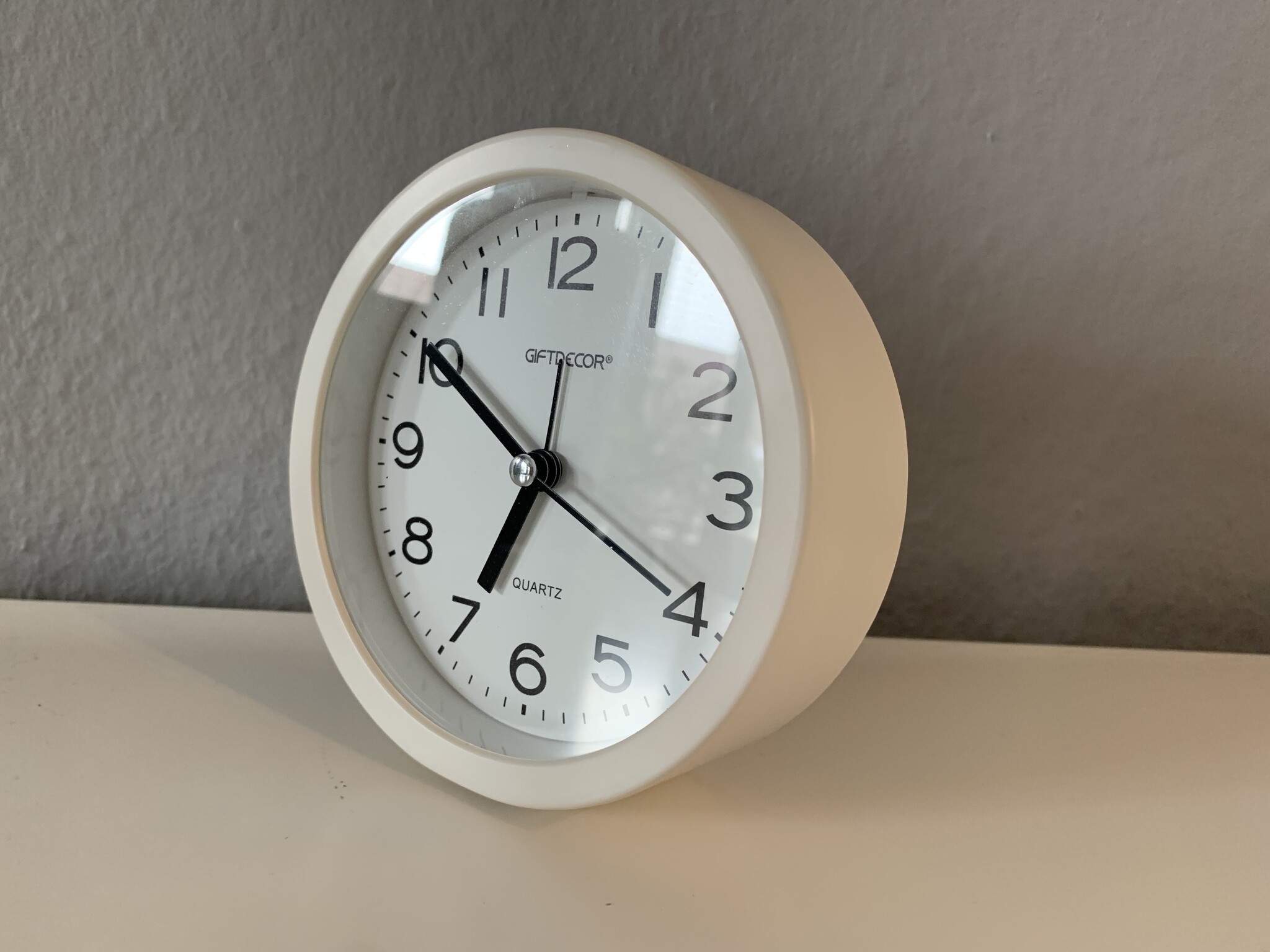 Tafelklok MODENA modern design