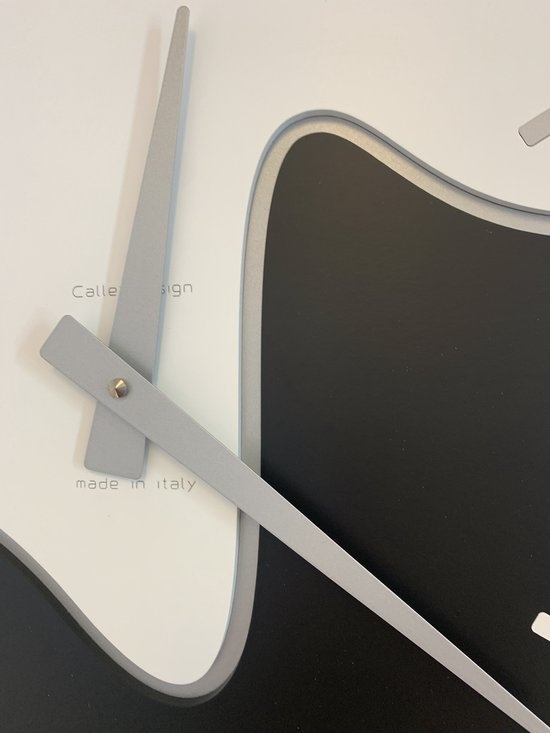 WANDKLOK OLIV BLACK & WHITE MODERN DESIGN